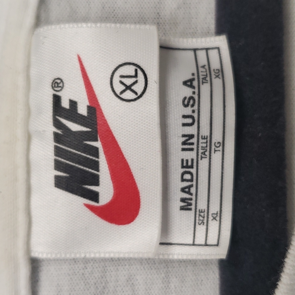 Vintage Nike Peach Basket Classic T-shirt, XL - Picture 3 of 9